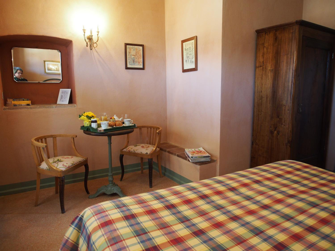 Bedroom 3, Tenuta Montanello B&B, Cuneo