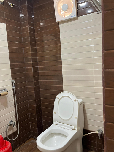 Bathroom 4, Amantran Hotel & Resort, Alipurduar