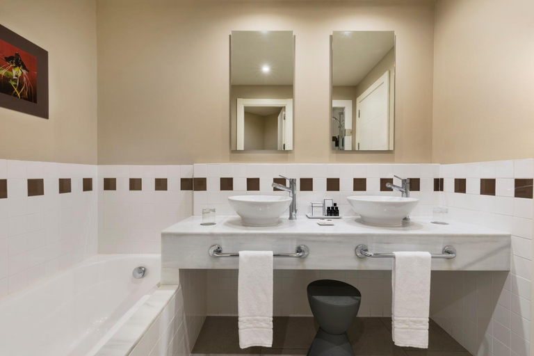 Bathroom, Precise Resort El Rompido-The Hotel, Huelva