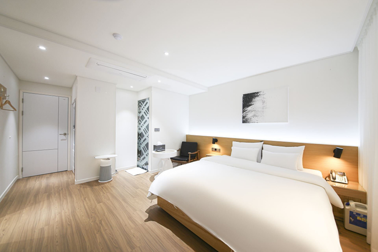Bedroom 2, hound hotel, Seosan