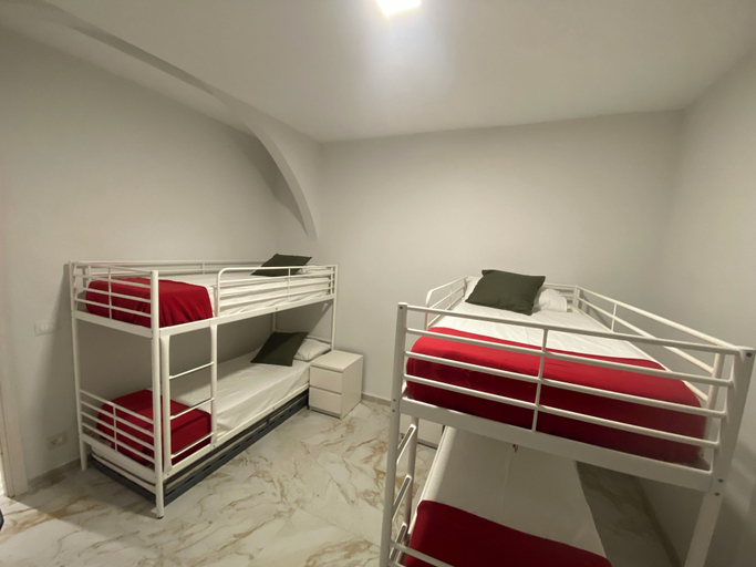 Bedroom 4, Bosmi Bed&Language Liguria, Genova