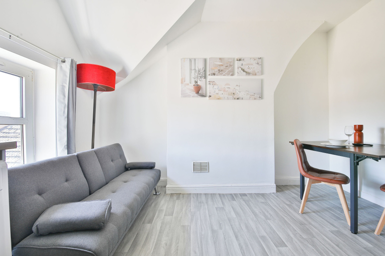 Others 5, 1 Bed Flat Near Cardiff City Centre, Cardiff