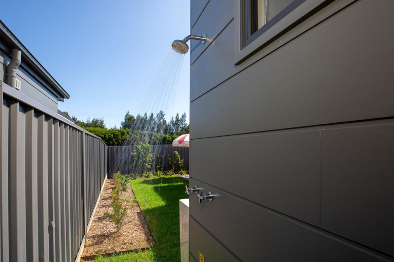 Others 4, Burra Beachy - Pet Friendly - 5 Mins Walk to Beach, Shoalhaven - Pt B