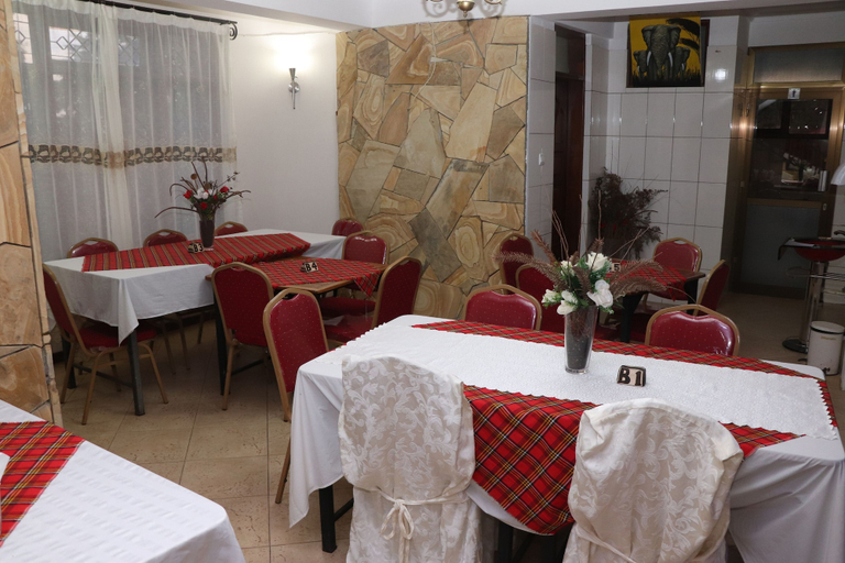 Food & Drinks, Marangu Summit Lodge, Moshi Rural