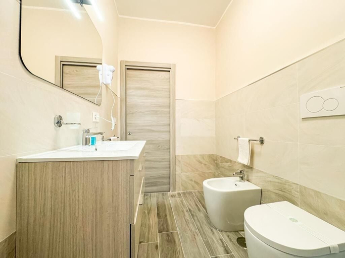 Bathroom 2, BRAIN HARMONY, Salerno