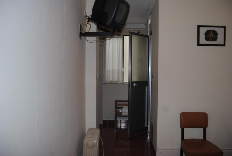 Others 5, Peninsular, Porto