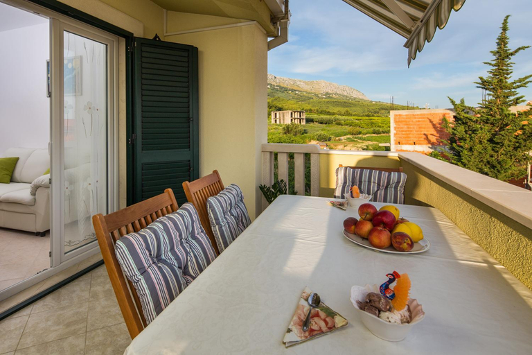 Others 4, Villa Leon, Podstrana