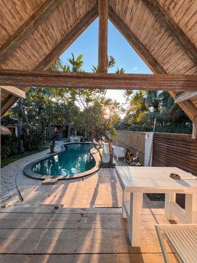Swimming Pool 12