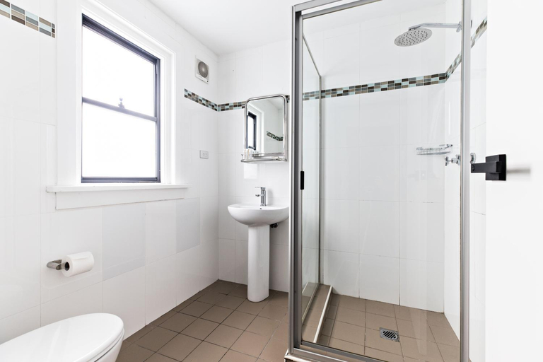 Bathroom 11