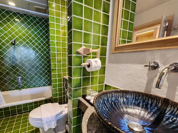 Bathroom 30