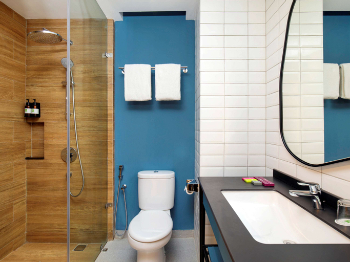 Bathroom 7