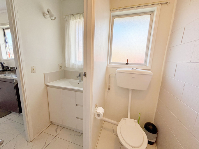 Bathroom 4, 136 St George Motel, Manukau
