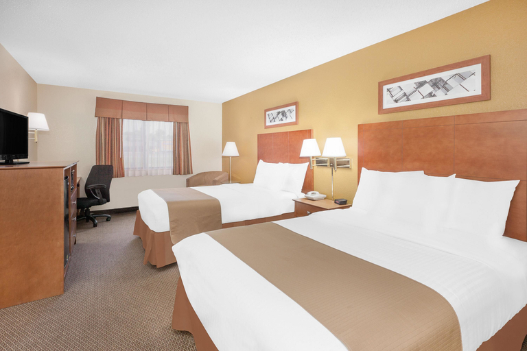 Bedroom 3, Baymont by Wyndham Port Huron, Saint Clair