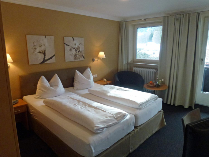 Bedroom 3, Alpenhof Landhotel-Restaurant, Rosenheim
