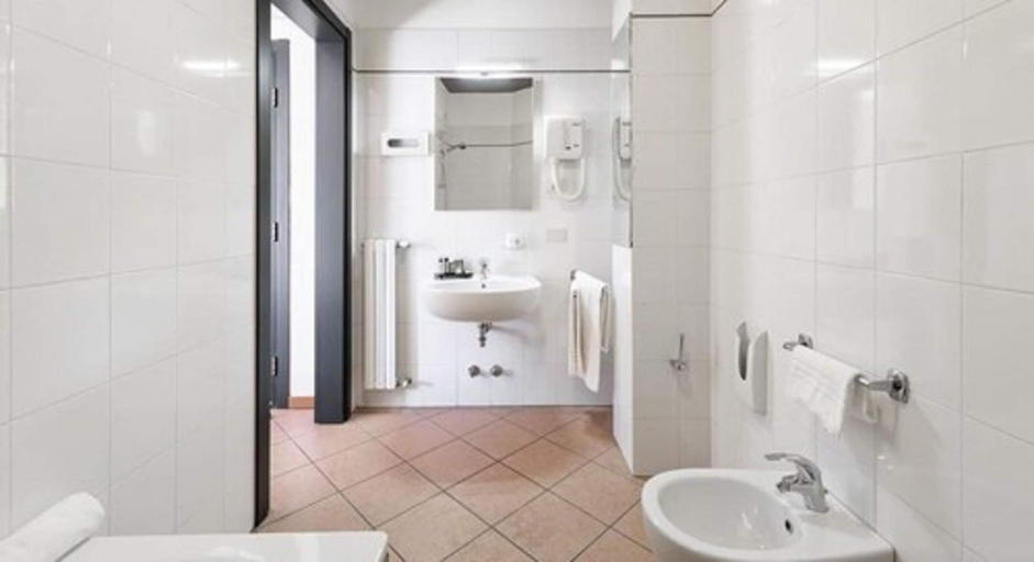 Bathroom 5, Lake Como Golf Hotel, Como
