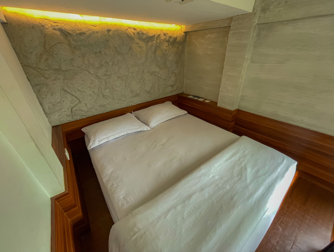 Bedroom 12