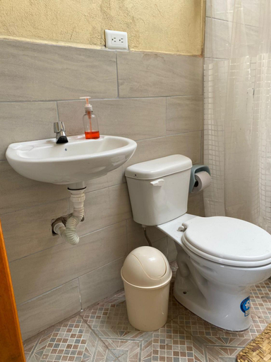 Bathroom 2, Loma Wasi, Experiencia Rural Kichwa, Cotacachi