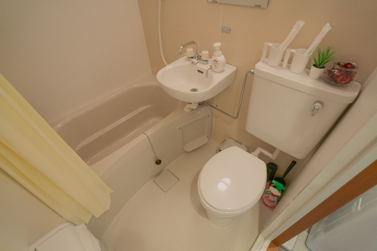 Bathroom 3, 201 202 204, Osaka