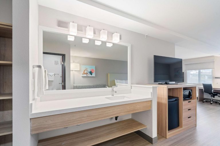 Bathroom 17