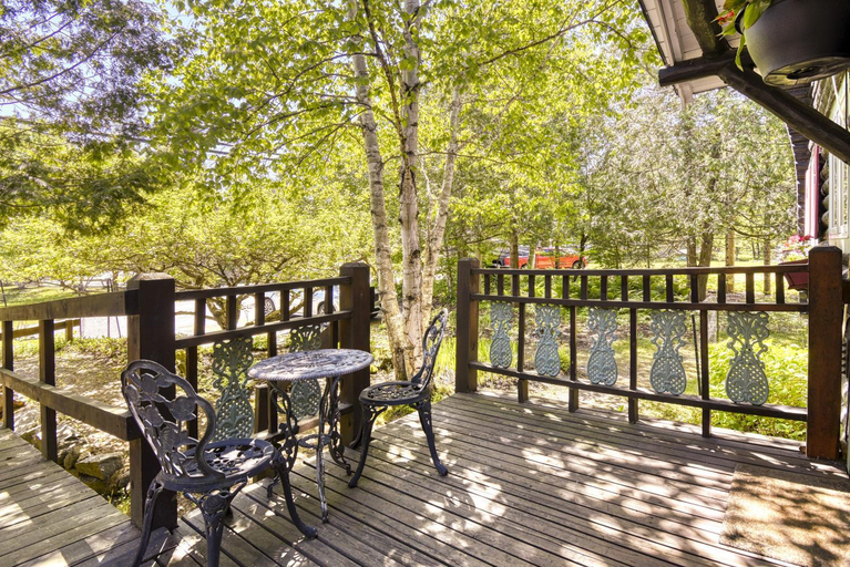 Others 5, Auberge Le Lupin-Self Check-in, Les Laurentides