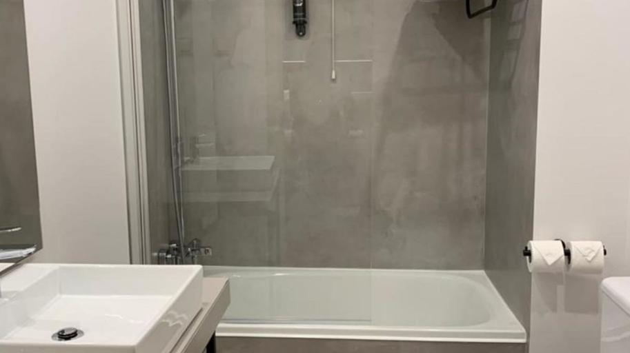 Bathroom 4, Hotel Cristal Setubal, Setúbal
