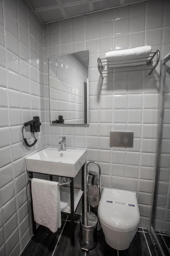 Bathroom 5, Uzer Otel, Merkez