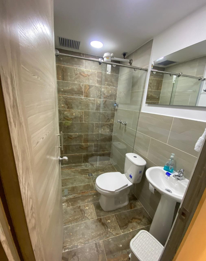 Bathroom 4, Hotel Don Pacho, Andes