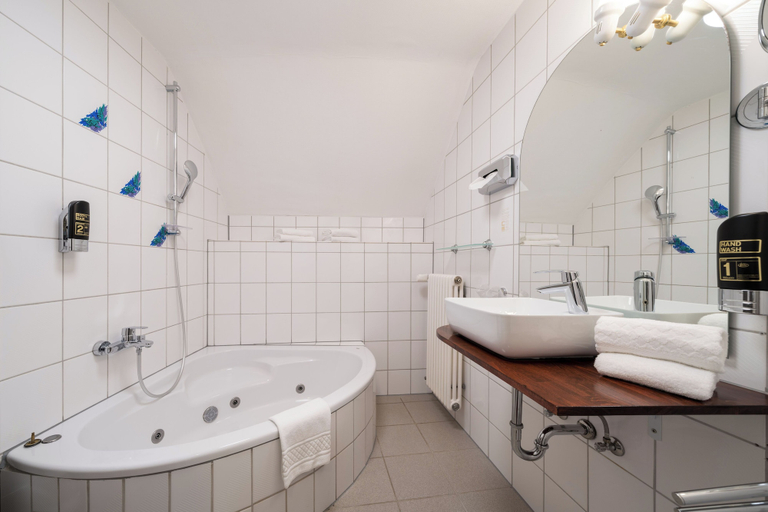 Bathroom 5, Hotel Restaurant Annahof, Saarpfalz-Kreis