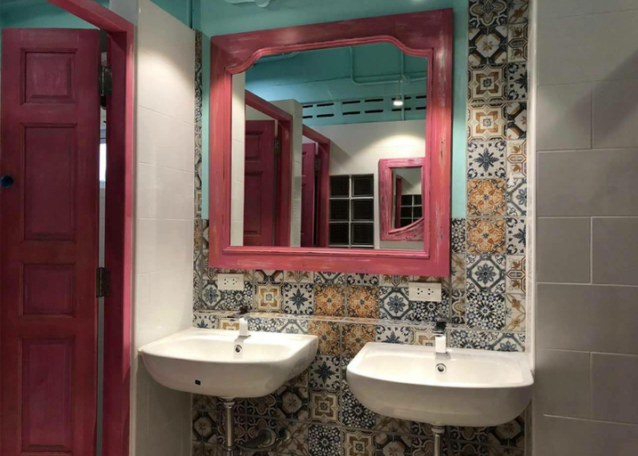 Bathroom 7