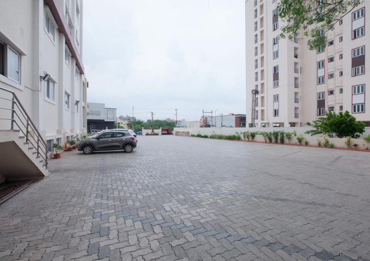 Exterior & Views 20