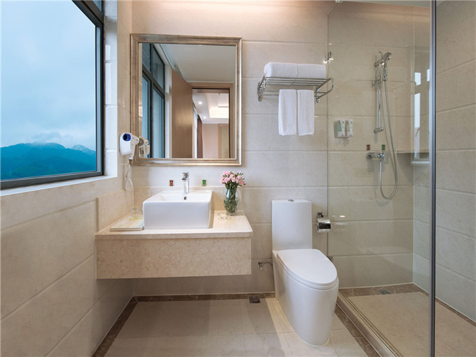 Bathroom, Vienna Hotel (Shenzhen East Railway Station Buji Old Street), Shenzhen