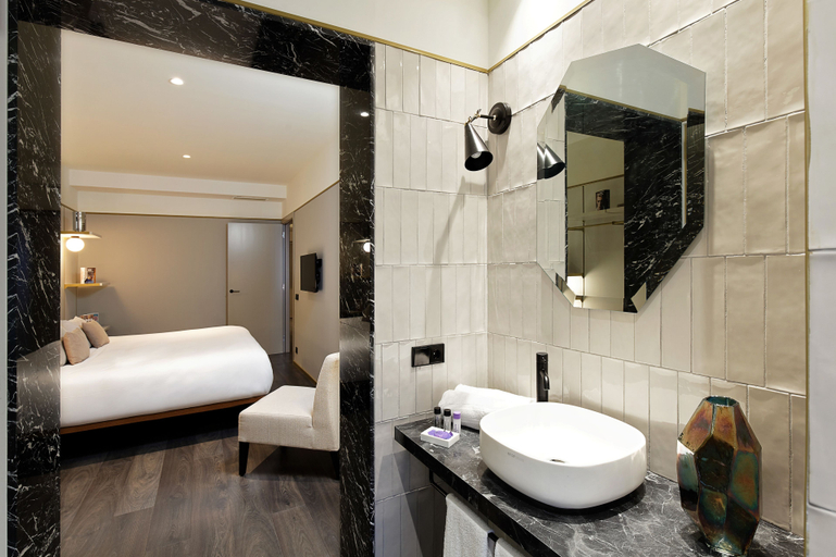Bathroom 4, Be Mate Paseo de Gracia, Barcelona
