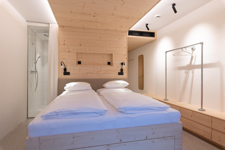 Bedroom 2, Mari Pop Hotel, Schwaz