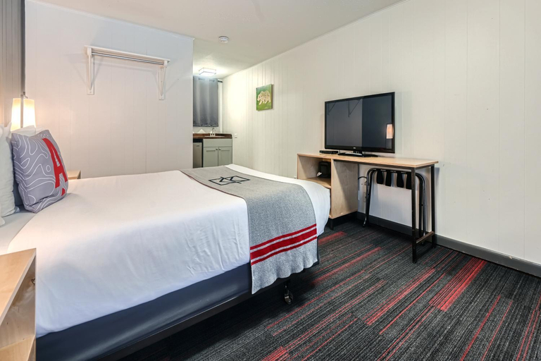 Bedroom 13