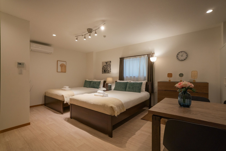 Bedroom 2, 201 202 204, Osaka