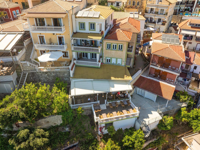 Others 3, Avra, Epirus