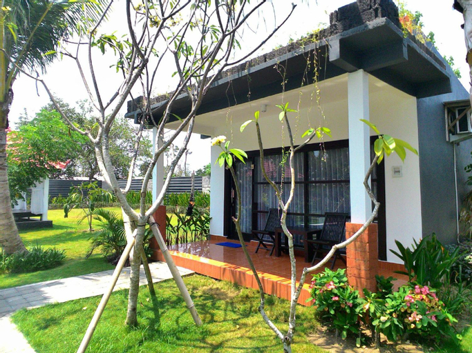 Exterior 9