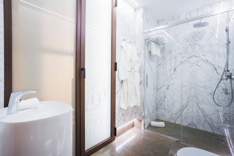 Bathroom 4, CORRAL DEL CARBON GG LUXURY HOTEL BOUTIQUE, Granada