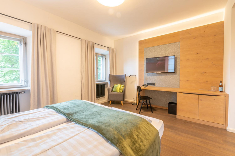 Bedroom 8