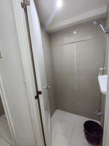 Bedroom 2, Festive Walk Mall & SM City Area Aircon Room (BR), Iloilo City