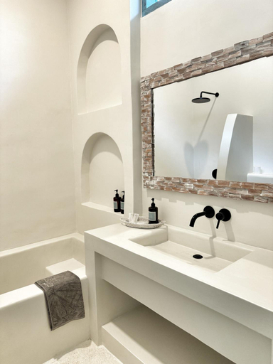 Bathroom 5, Kacchapa Beachfront Resort and Restaurant, West Sumbawa