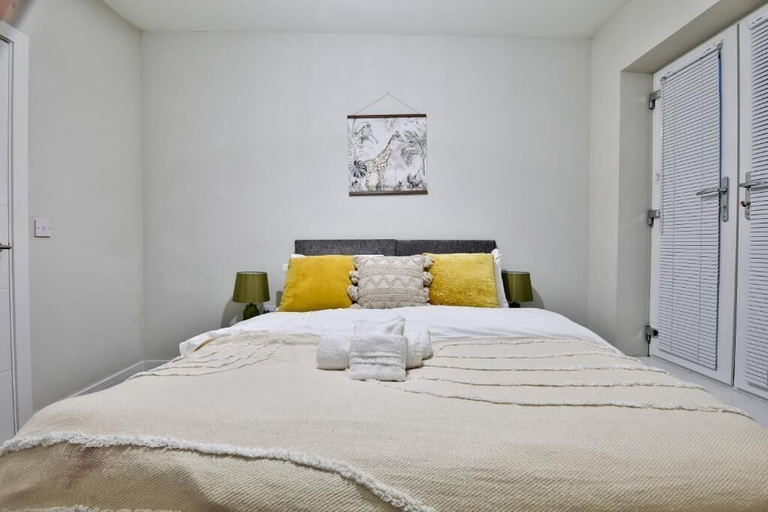 Bedroom 4, Whitchurch Place 2 Bed Flat in Cardiff, Cardiff