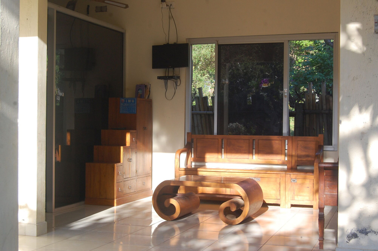 Public Area, Star East Guest House, Karangasem