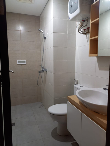 Bathroom 5, BORNEO BAY WONGKITO di Pusat Kota Balikpapan, Balikpapan