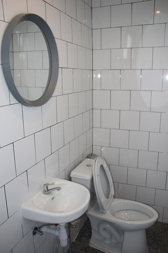 Bathroom 3, Yamyen Hostel, Lat Krabang