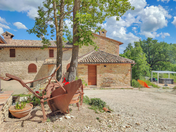 Exterior & Views 1, La Fonte Delle Faranghe by Host Hero, Macerata