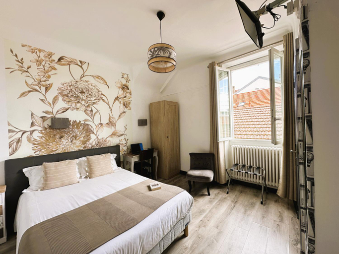 Bedroom 16