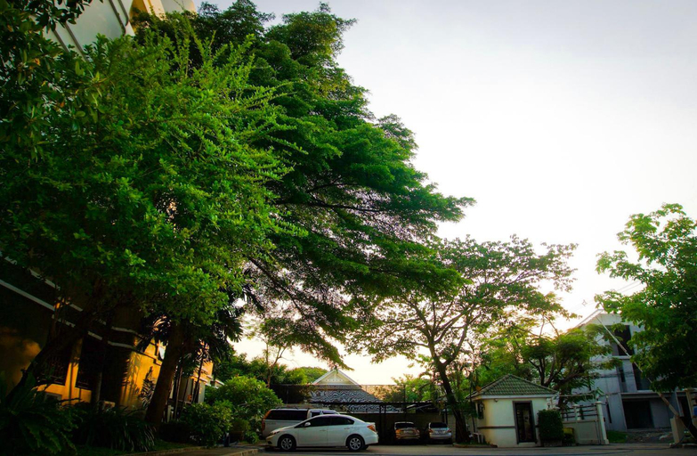 Exterior 6