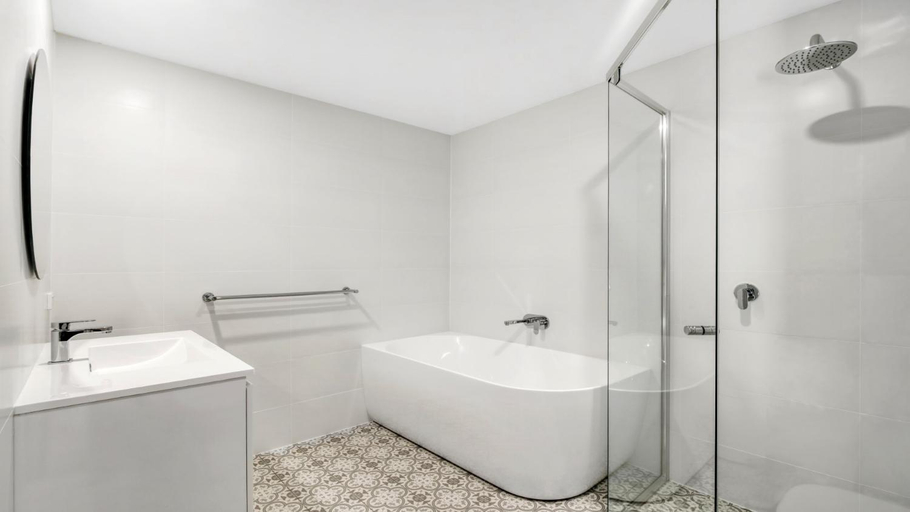 Bedroom 5, Watermark #17 Pool In Complex Accom Holidays, Gosford - East