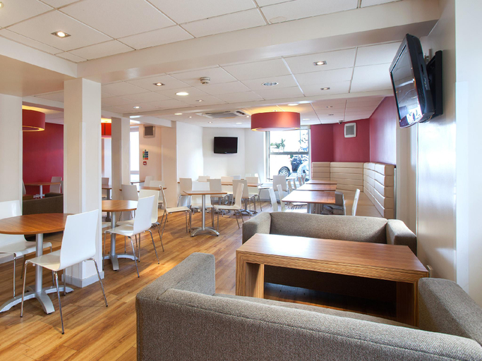 Food & Drinks 4, Travelodge Bournemouth Seafront, Poole